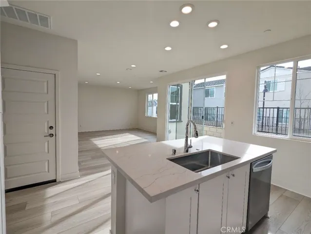 4284 S. Heather Privado, Ontario, California 91761