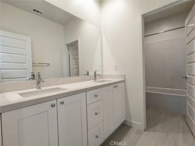 4284 S. Heather Privado, Ontario, California 91761