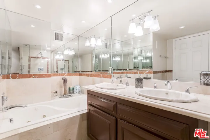 10590 Wilshire Boulevard 301, Los Angeles, California 90024