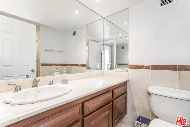 10590 Wilshire Boulevard 301, Los Angeles, California 90024