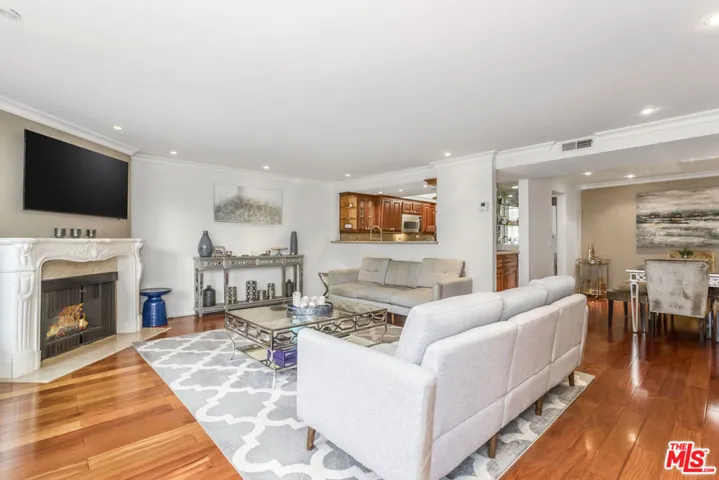 10590 Wilshire Boulevard 301, Los Angeles, California 90024