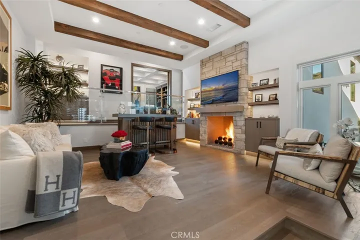 private living room with fireplace
