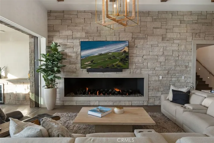 31 Shoreline Drive, Dana Point, California 92629