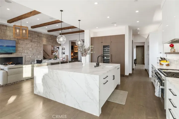 open kitchen to great room.