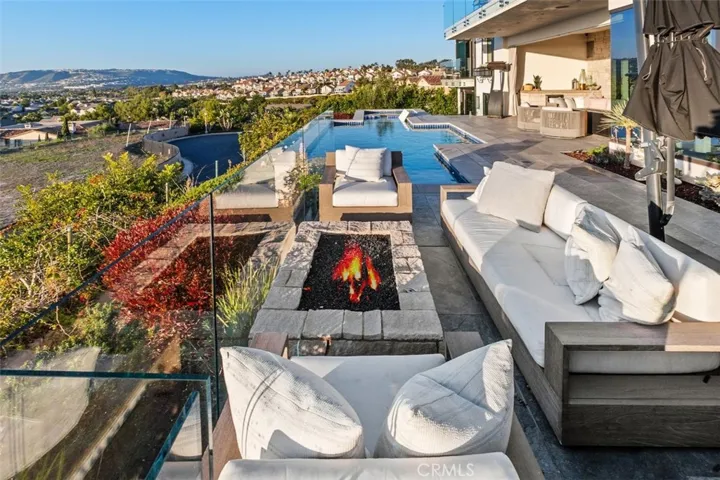 31 Shoreline Drive, Dana Point, California 92629