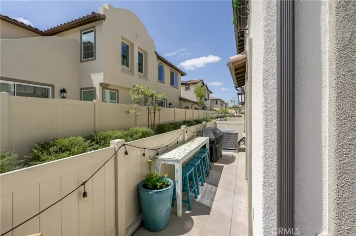 45793 Via Nubes, Temecula, California 92592