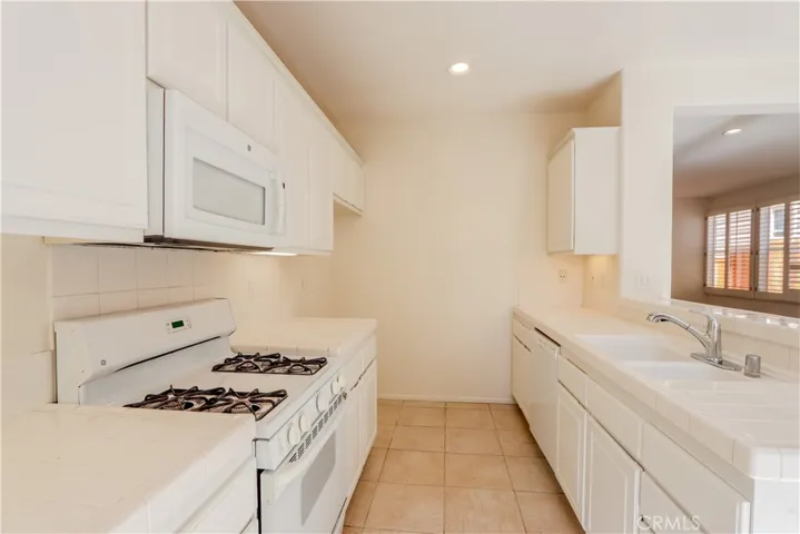 1553 Plymouth Lane, San Pedro, California 90732