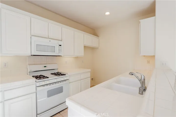 1553 Plymouth Lane, San Pedro, California 90732