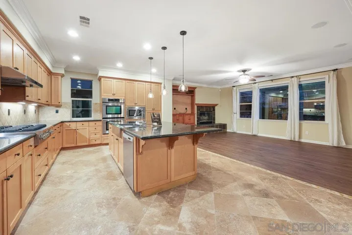 2780 Dove Tail Drive, San Marcos, California 92078