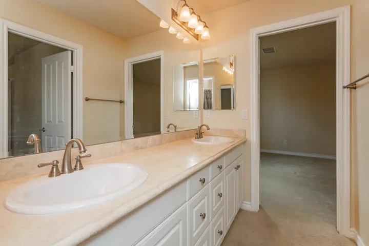 163PaseoVista_MLS-33