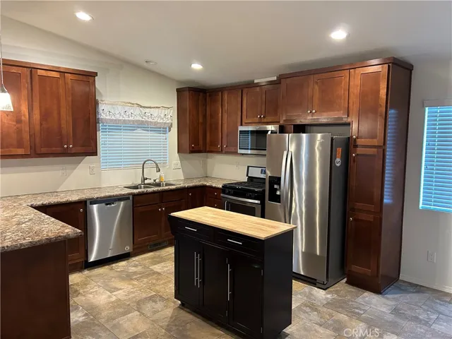 44725 State Highway 74 Unit 13, Hemet, California 92544