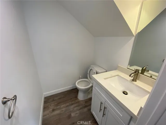 9110 Burnet Avenue, North Hills, California 91343