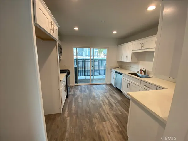 9110 Burnet Avenue, North Hills, California 91343