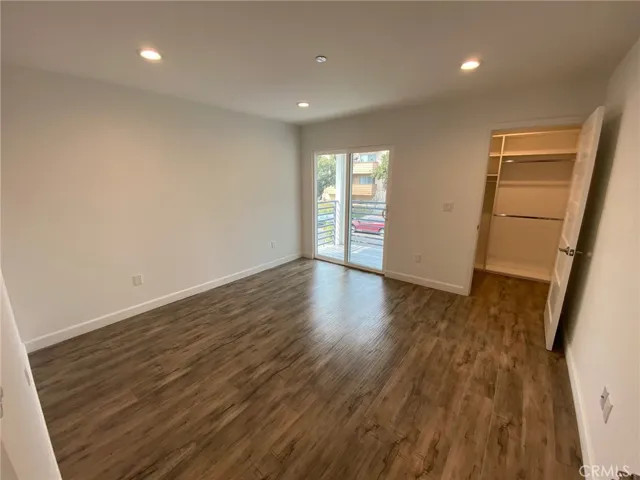 9110 Burnet Avenue, North Hills, California 91343