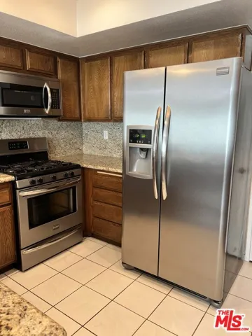 11255 Key West Avenue 3, Porter Ranch, California 91326