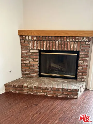 Living Room Gas Fireplace