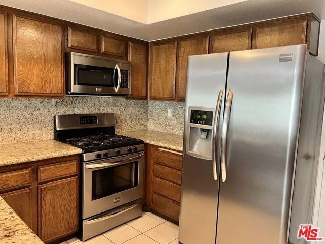 11255 Key West Avenue 3, Porter Ranch, California 91326