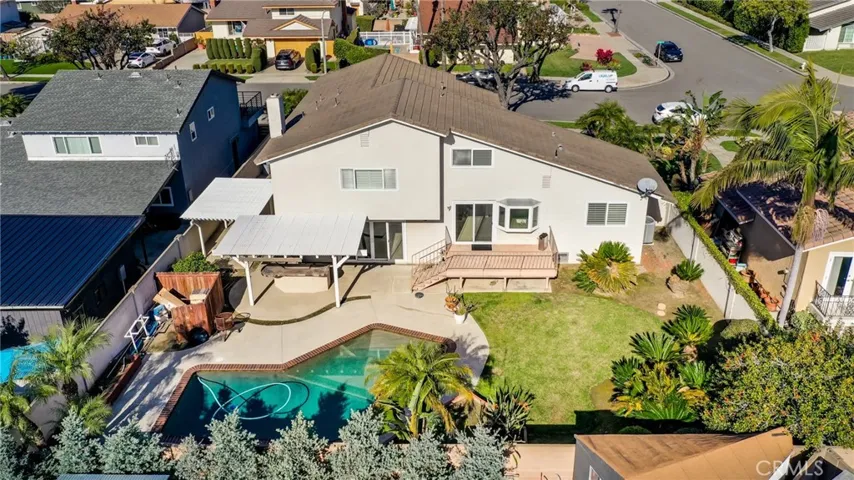 9622 La Capilla Avenue, Fountain Valley, California 92708