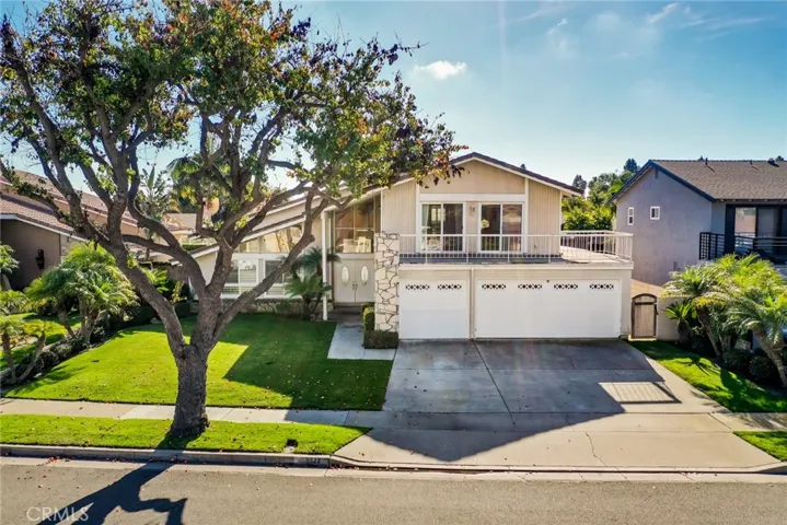9622 La Capilla Avenue, Fountain Valley, California 92708