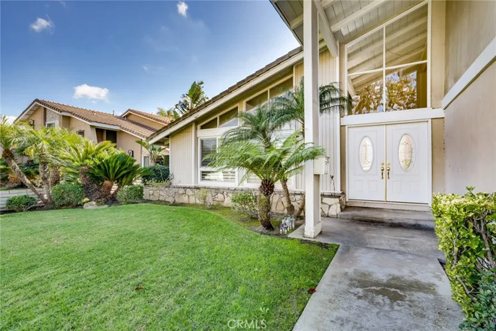 9622 La Capilla Avenue, Fountain Valley, California 92708