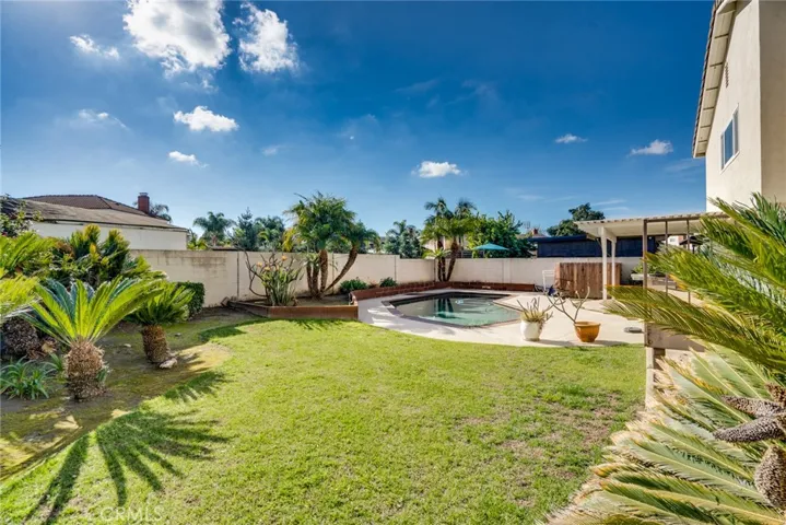 9622 La Capilla Avenue, Fountain Valley, California 92708