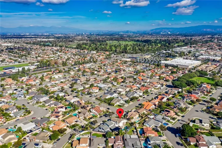 9622 La Capilla Avenue, Fountain Valley, California 92708