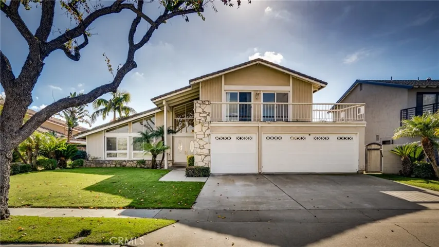 9622 La Capilla Avenue, Fountain Valley, California 92708