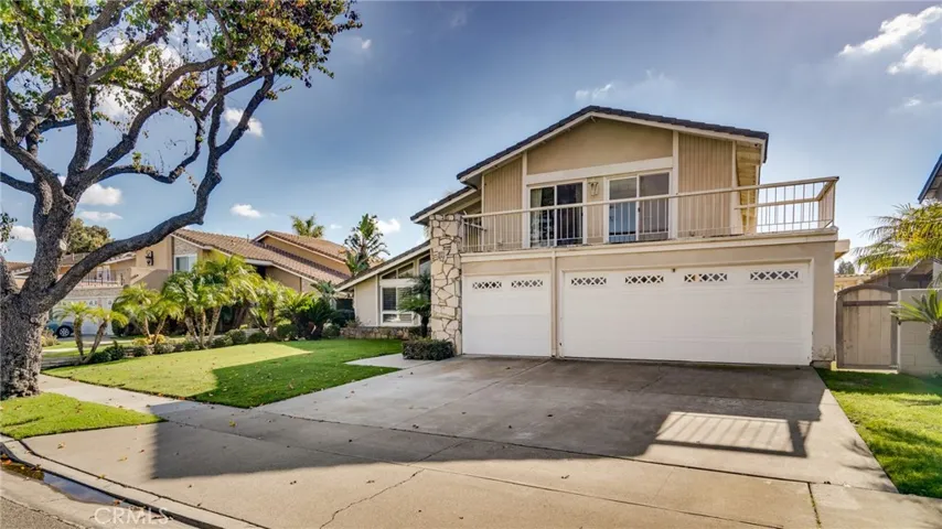 9622 La Capilla Avenue, Fountain Valley, California 92708