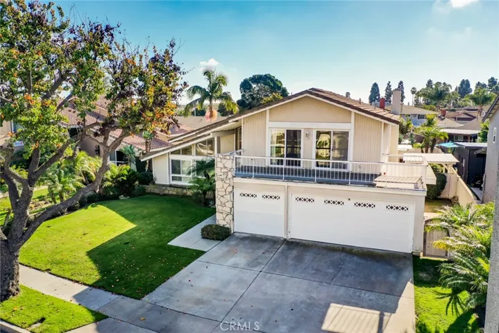 9622 La Capilla Avenue, Fountain Valley, California 92708