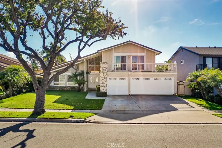 9622 La Capilla Avenue, Fountain Valley, California 92708