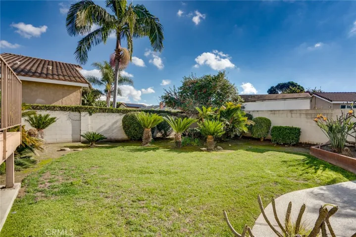 9622 La Capilla Avenue, Fountain Valley, California 92708