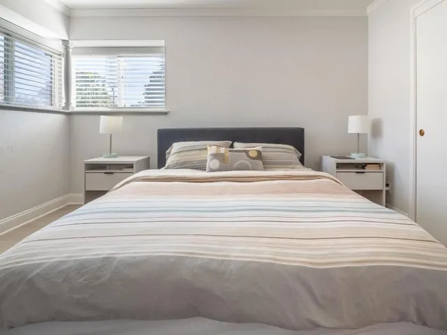 10 Spiros Way, Menlo Park, California 94025