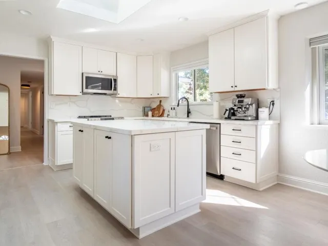 10 Spiros Way, Menlo Park, California 94025