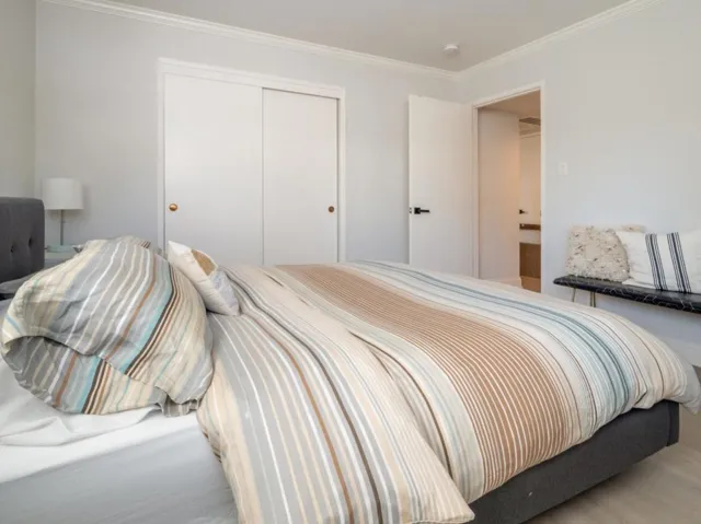 10 Spiros Way, Menlo Park, California 94025
