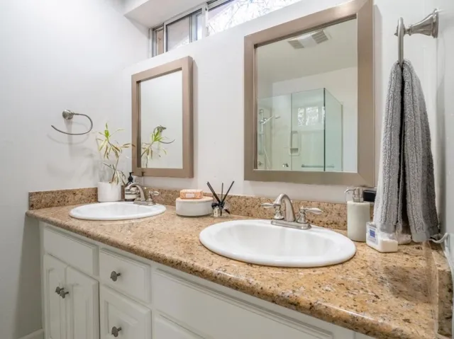 10 Spiros Way, Menlo Park, California 94025