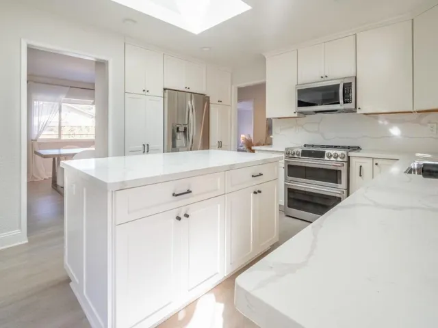 10 Spiros Way, Menlo Park, California 94025