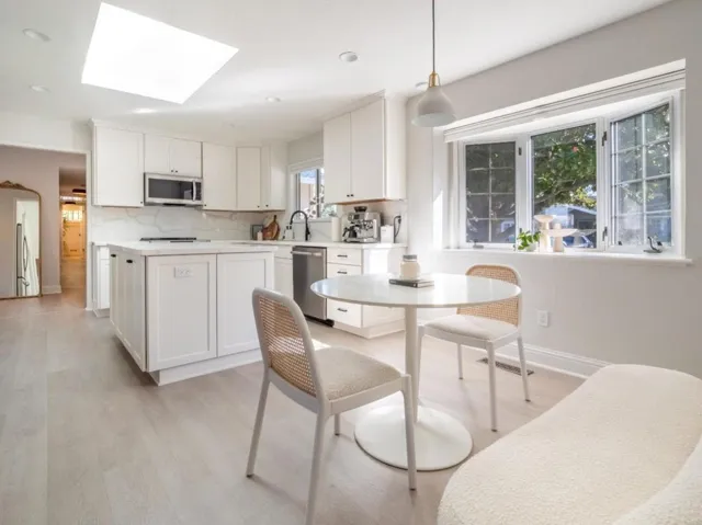 10 Spiros Way, Menlo Park, California 94025