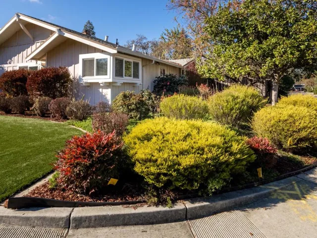 10 Spiros Way, Menlo Park, California 94025