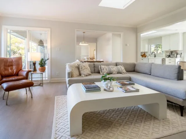 10 Spiros Way, Menlo Park, California 94025