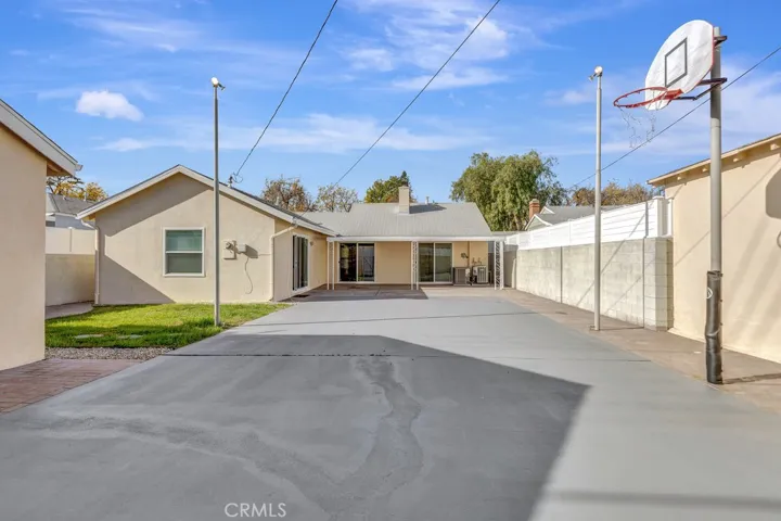 1438 N Pepper Street, Burbank, California 91505
