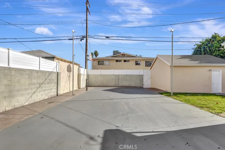 1438 N Pepper Street, Burbank, California 91505