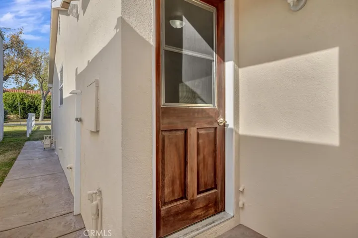 1438 N Pepper Street, Burbank, California 91505