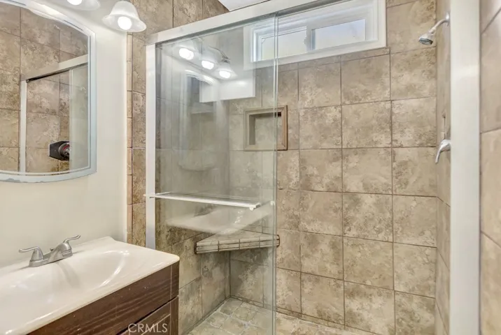 1438 N Pepper Street, Burbank, California 91505