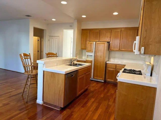 929 Mouton Circle, East Palo Alto, California 94303