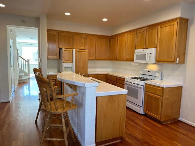 929 Mouton Circle, East Palo Alto, California 94303