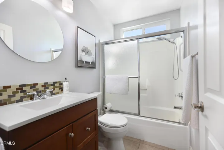 Shared Bathroom-2