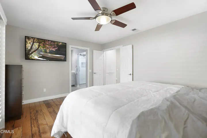 Master Bedroom 2-2