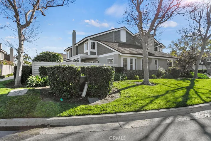 19 Summerstone, Irvine, California 92614