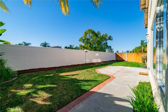 835 Mosaic Circle, Oceanside, California 92057