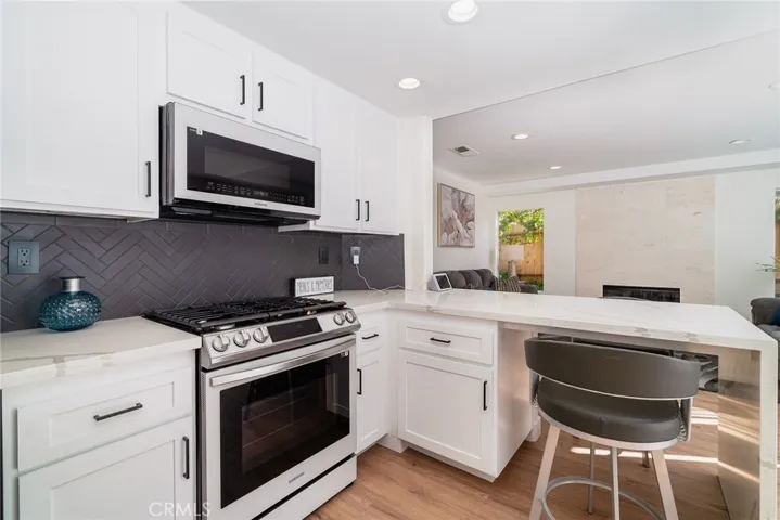 835 Mosaic Circle, Oceanside, California 92057